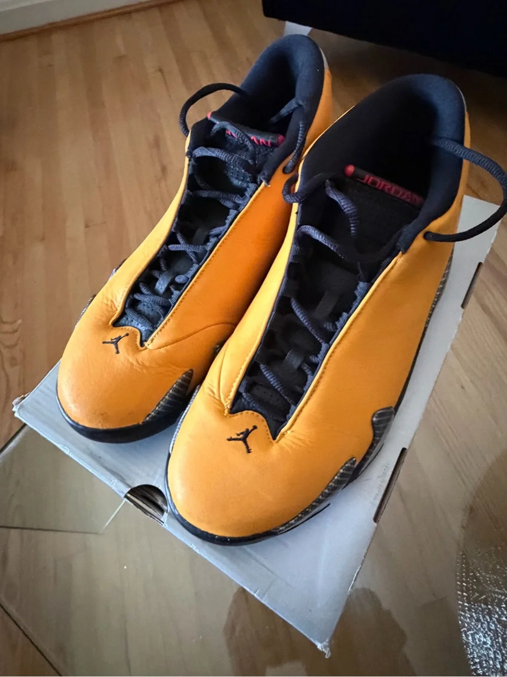 Air Jordan 14 Retro SE Metallic Gold